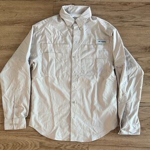 Columbia Men's Omni-Shield Tan Button-Down Quick Dry Shirt